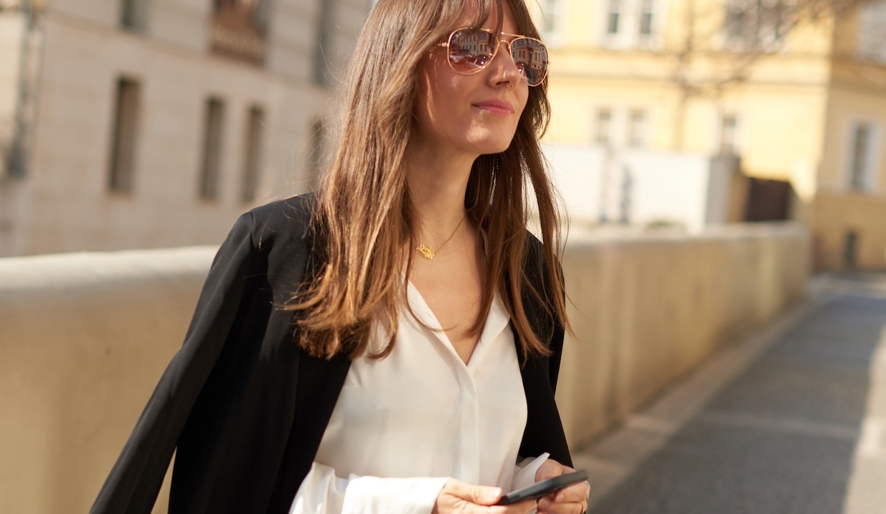 Capsulové kombinace bez hranic: 6 outfitů do jarních ulic